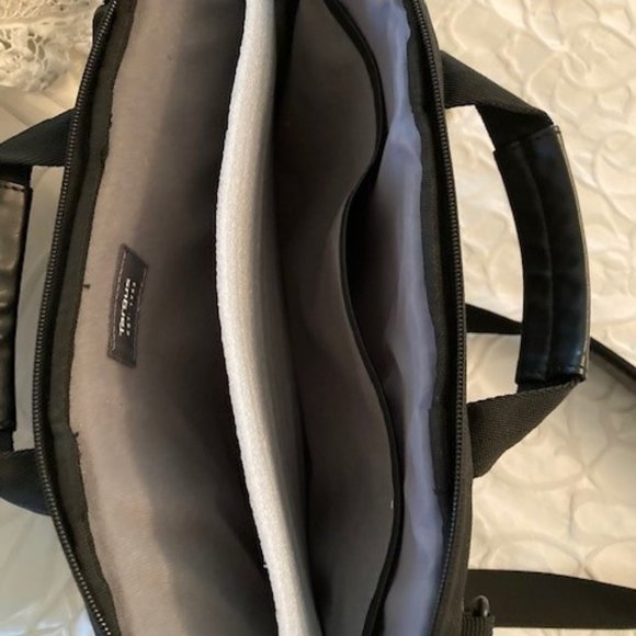 Targus Laptop Bag - Picture 4 of 5